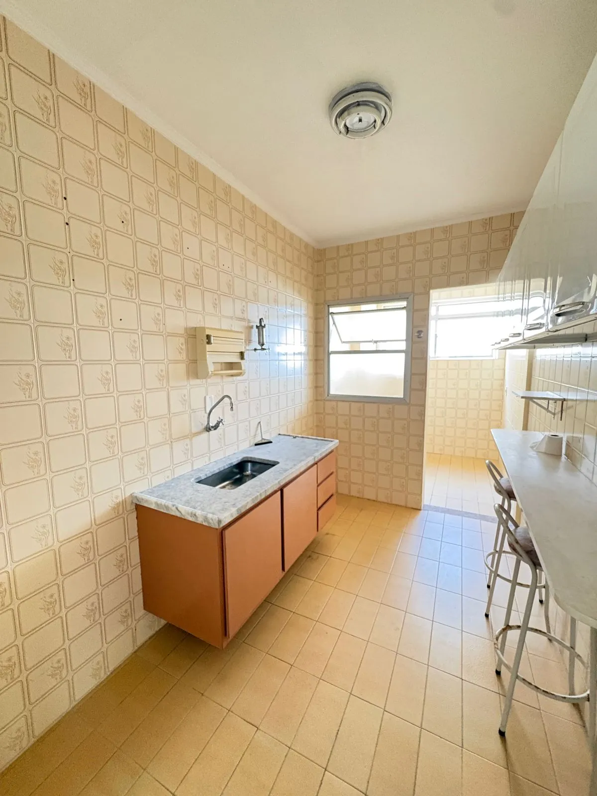 Apartamento com 2 quartos, Guilhermina, foto 13 de 17