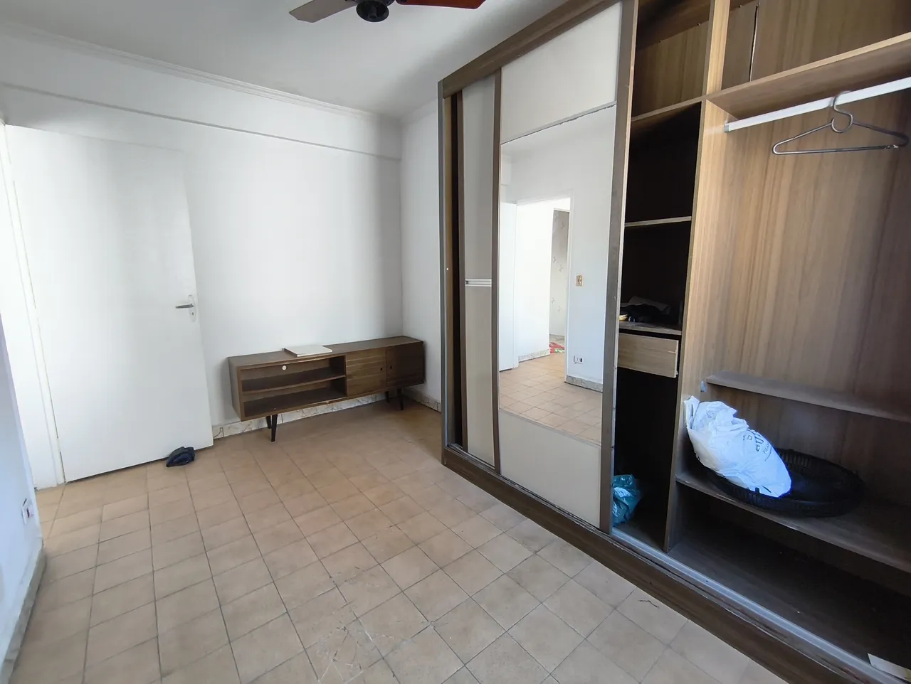 Apartamento com 2 quartos, Caiçara, foto 9 de 18