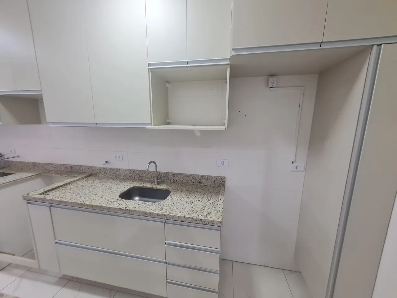Apartamento com 2 quartos, Caiçara, foto 8 de 18